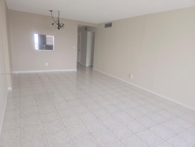 Foto del edificio - 320 NE 12th Ave