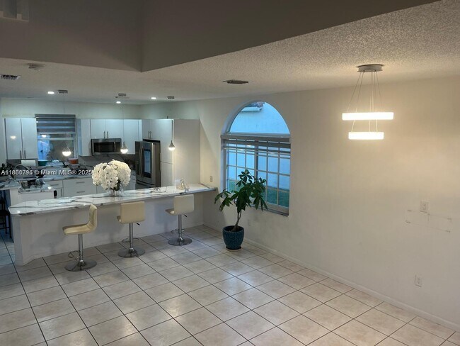 Foto del edificio - 15271 NW 6th Ct