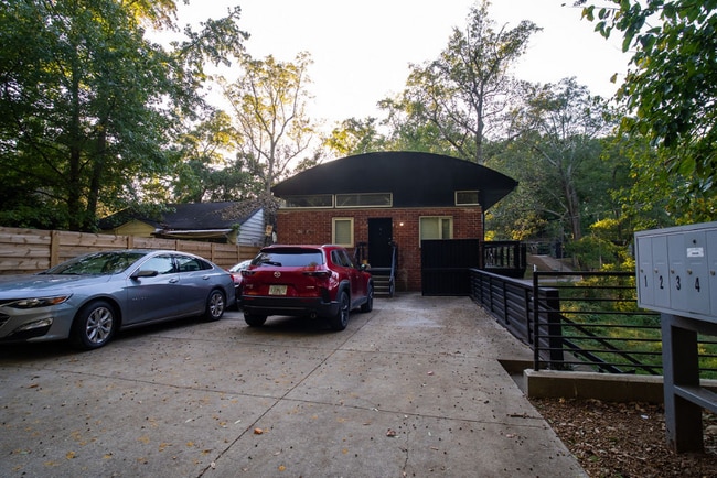 Foto del edificio - 15 Burbank Dr SW