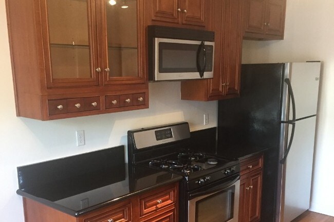 Fotografía del edificio - 7156 Lexington Ave