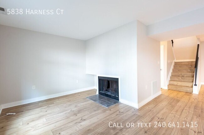 Foto del edificio - 5838 Harness Ct