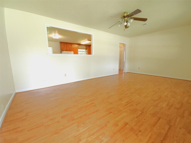 Building Photo - 28 14th St N