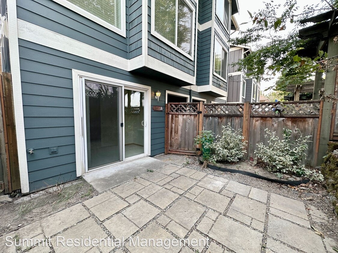 Primary Photo - 3 br, 2 bath House - 6624 S Corson Ave #A