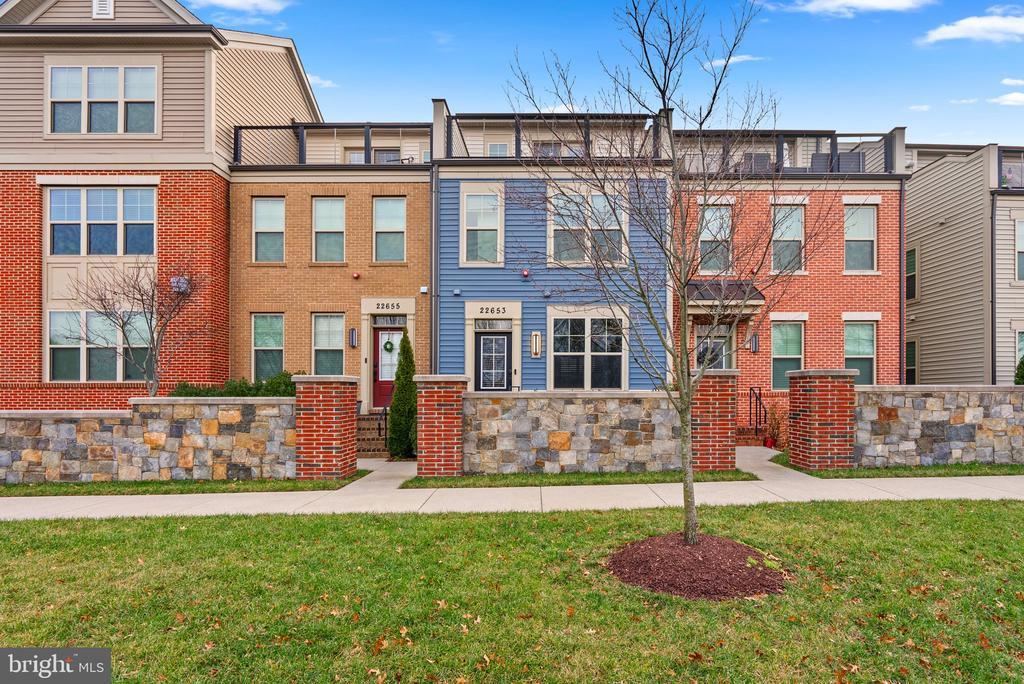 Foto principal - 22653 Clarksburg Rd