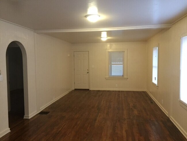 Foto del edificio - 3299 Glengary Rd