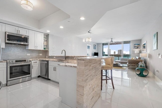 Photo - 2640 Lake Shore Dr Apartment