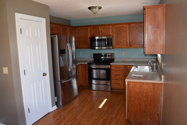 Building Photo - 12001 Breezy Knoll Ct