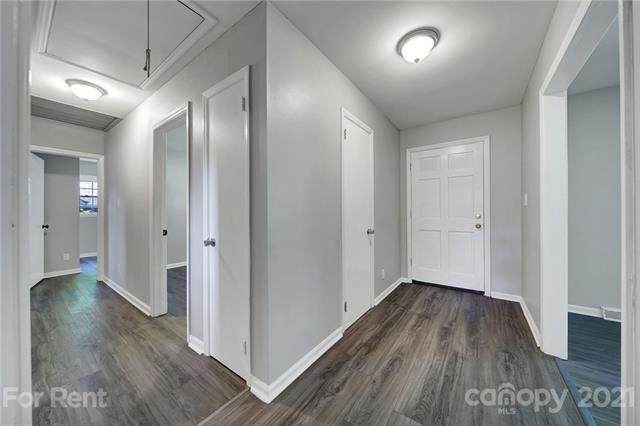 Foto del edificio - 3218 Valley Grove Rd