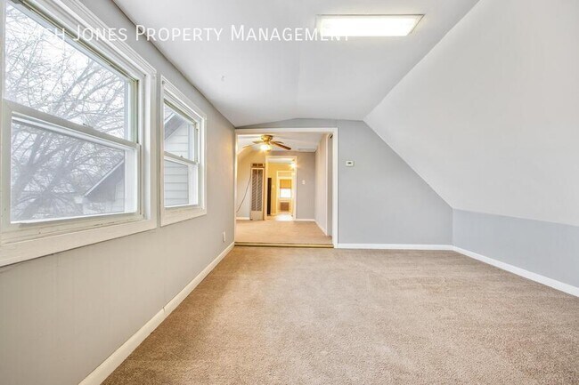 Foto del edificio - 194 Central Ave