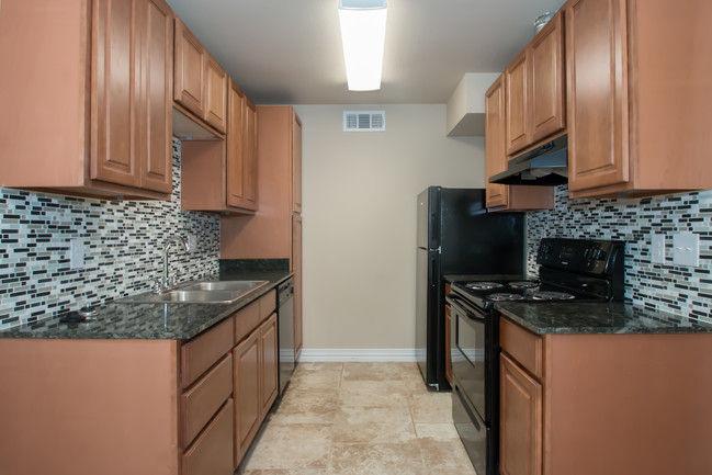 Station 121 at Town Center Rentals - Fort Worth, TX | Apartments.com