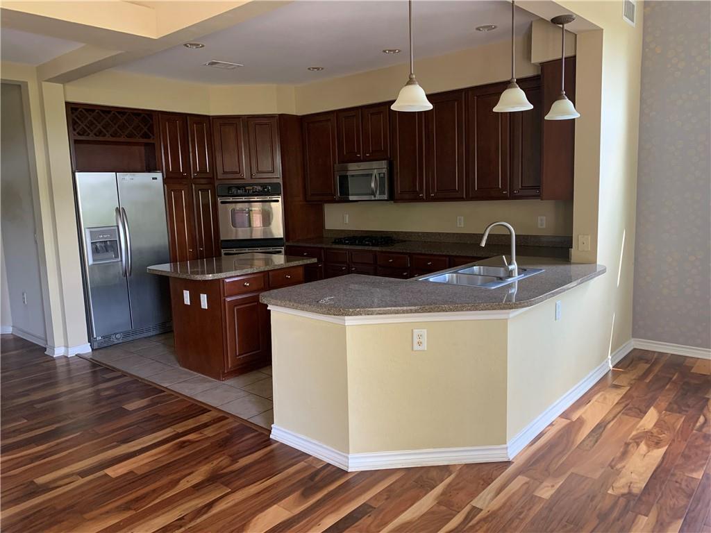 Foto principal - 300 San Gabriel Village Blvd