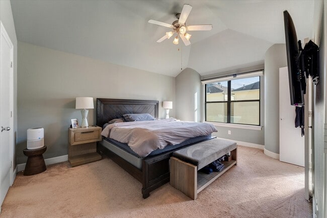 Building Photo - 650 Westcross St