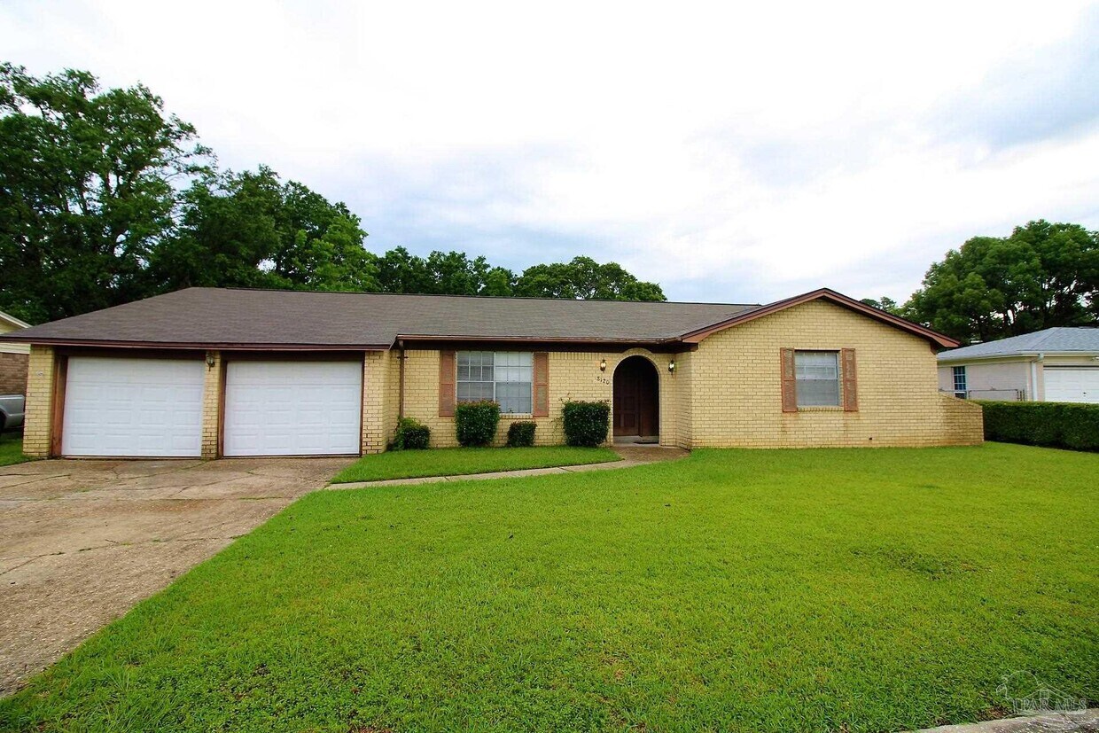Foto principal - 8120 Camelford Dr