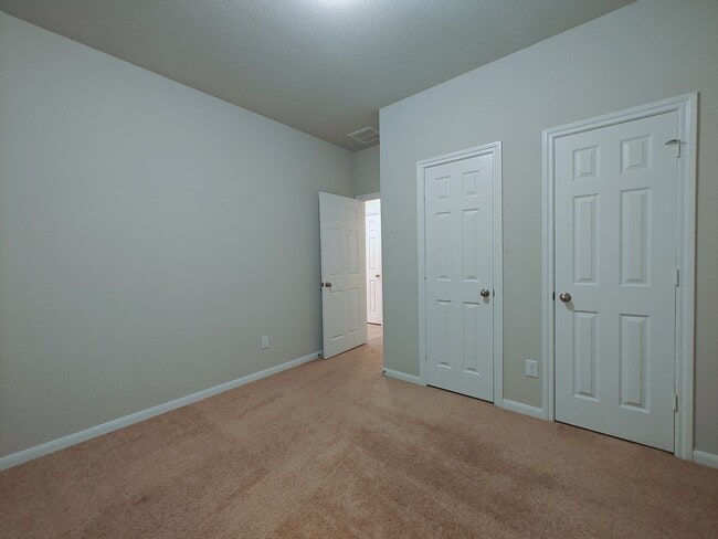 Building Photo - 26046 Quiet Field Ct