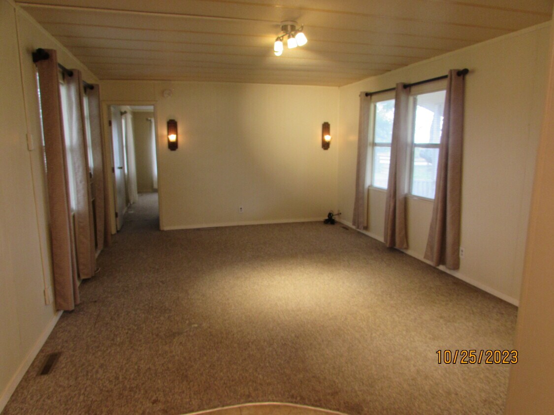 Foto principal - 1018 FM 812 Farm to Market