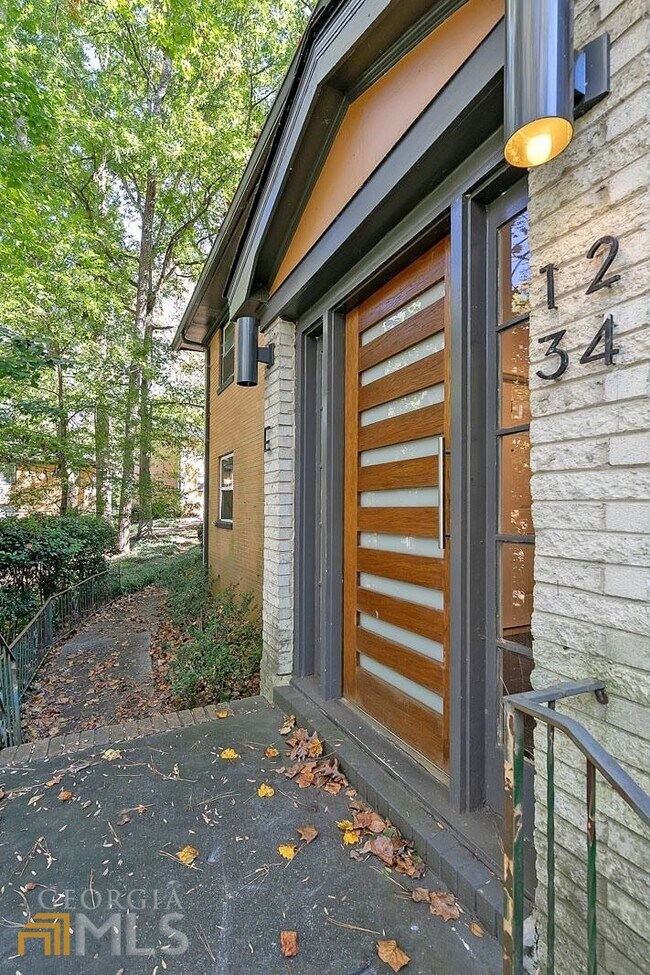 1010 Scott Blvd Unit E3, Decatur, GA 30030 Condo for Rent in Decatur