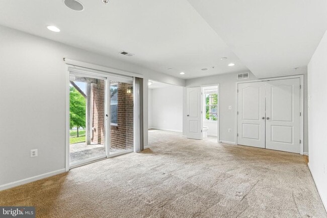 Building Photo - 38 Arenas Ct