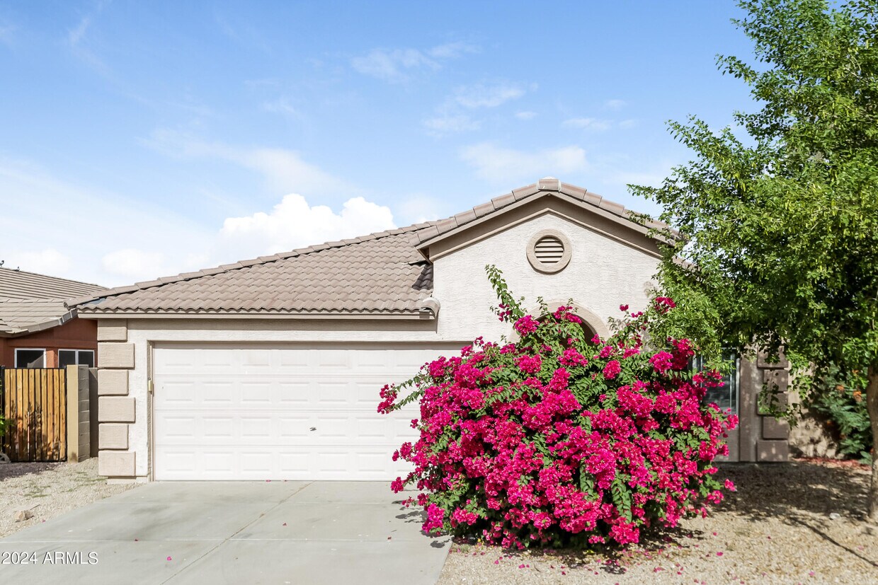 Primary Photo - 284 N 152nd Dr
