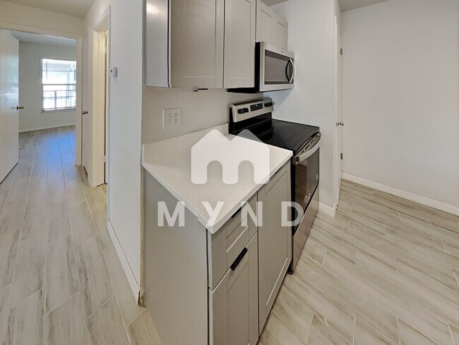 Building Photo - 4014 Dream Oak Pl APT 201