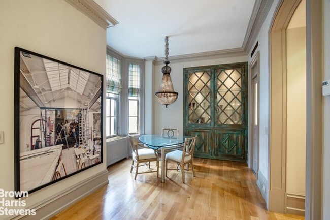 Foto del edificio - 127 E 64th St