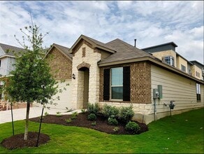 Building Photo - 9907 Quercia Dr