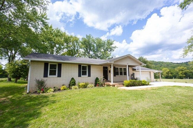 Building Photo - 815 Mount Olivet Girkin Rd