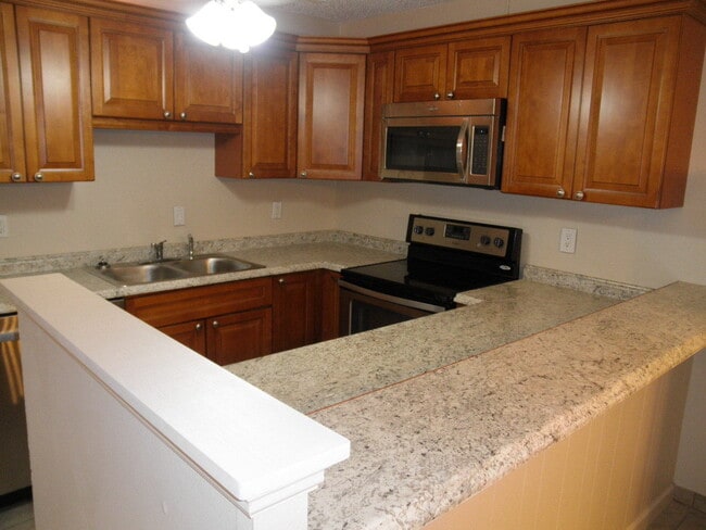 Foto del edificio - 584 Springdale Cir