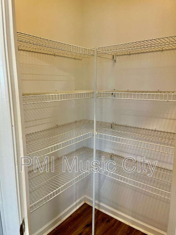 Foto del edificio - 2703 Candlewick Ct