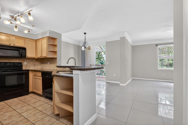 Building Photo - 175 Galicia Way