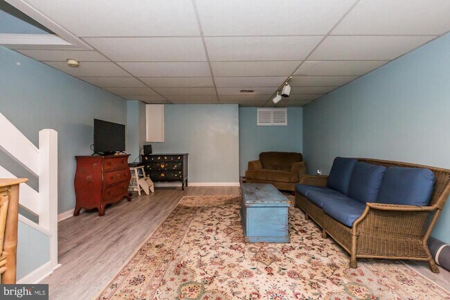Foto del edificio - 405 Cheswold Ct