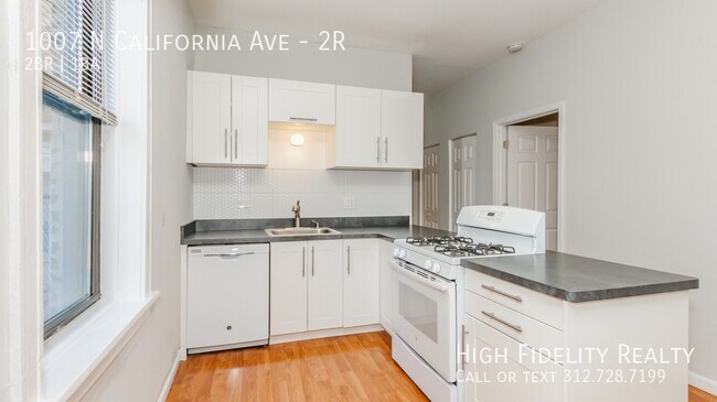 Building Photo - 1007 N California Ave