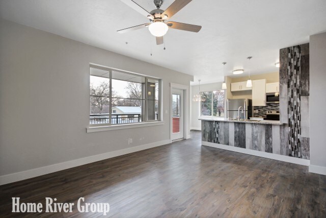 Building Photo - WAIVED APP FEES $250 OFF FIRST MONTH'S RENT!