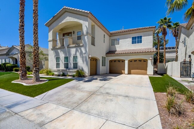 Building Photo - Rhodes Ranch Luxury Home with Pool