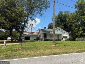 Building Photo - 177 N Forest Ave
