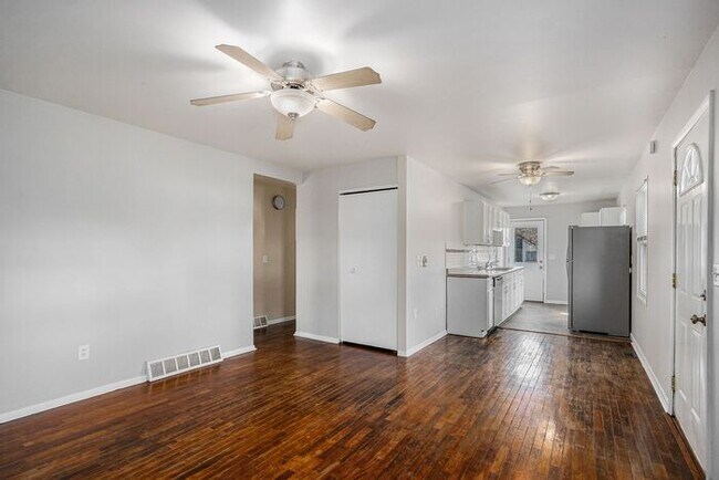 Foto del edificio - $1495 Charming, remodeled 3-Bed/1-Bath Ran...