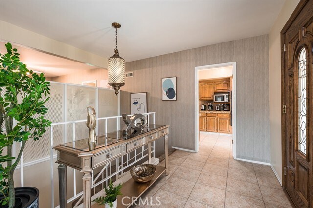 Foto del edificio - 2328 E Vine Ave