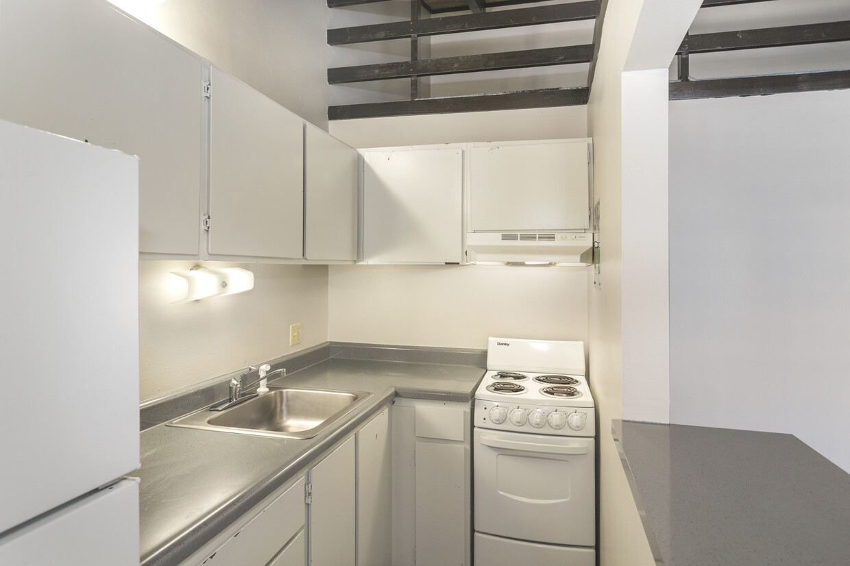 Remodeled with loft kitchen - Parkwood Place