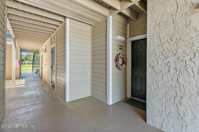 Foto del edificio - 900 Ironwood Dr