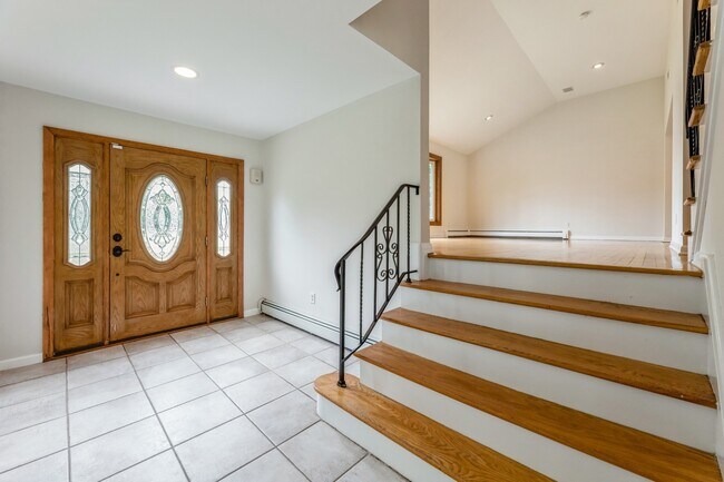 Foto del edificio - 90 Wells Ct