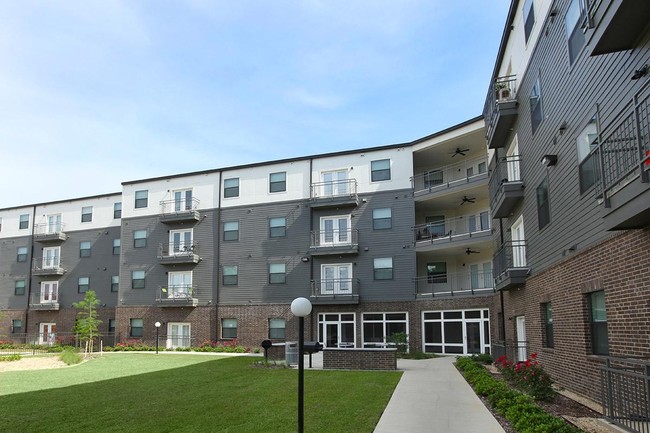 Foto del edificio - The Elysian Apartment Homes