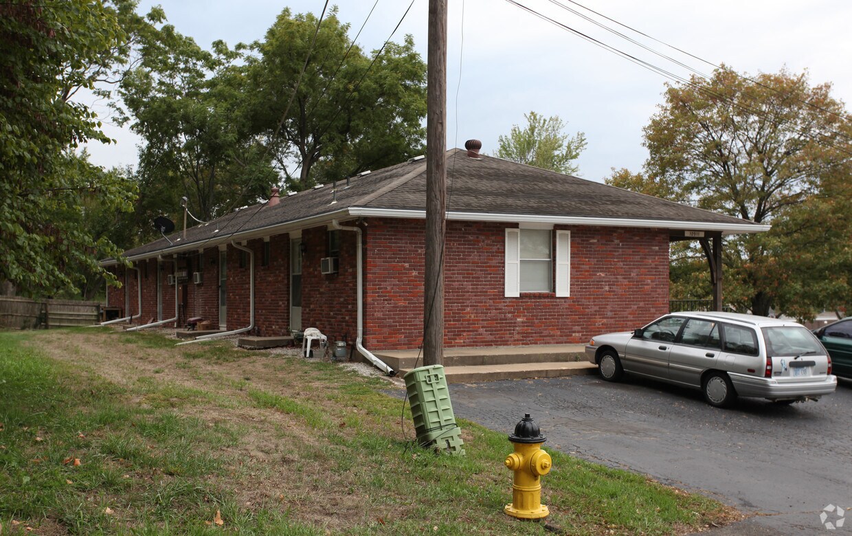 Building Photo - 10911 W 59th Ter