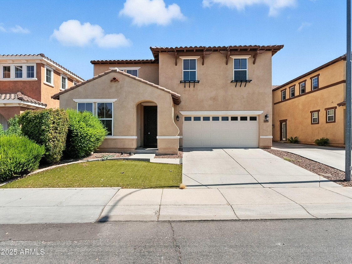 Primary Photo - 1185 E Gail Dr