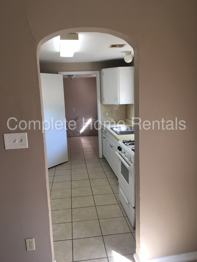 Foto del edificio - 1712 Lariet Ln