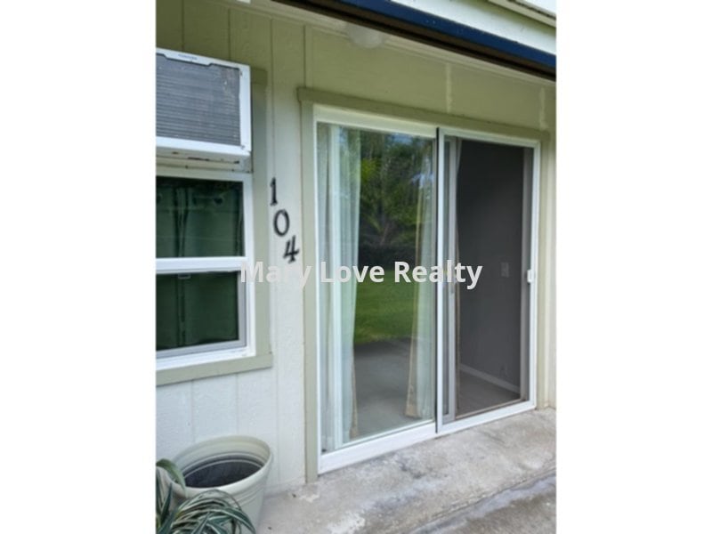 Primary Photo - UNFURNISHED ONE BEDROOM / ONE BATHROOM APA...