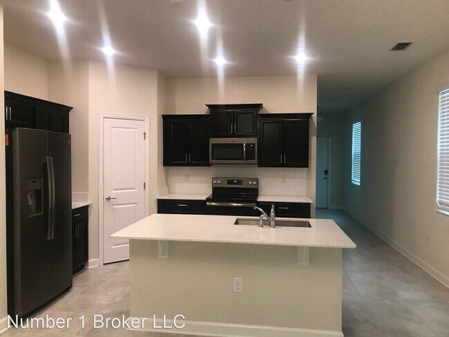 Foto del edificio - 4 br, 3.5 bath House - 17155 Writing Aly