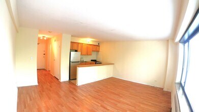 Building Photo - 3100 N Lake Shore Dr