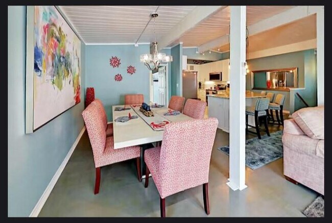 Building Photo - 2611 Avenue Q