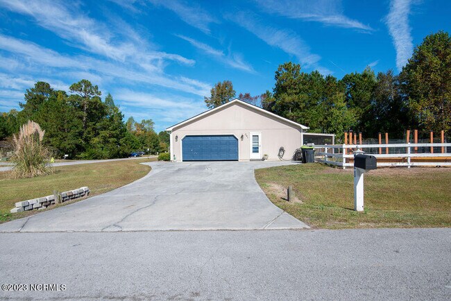 Building Photo - 201 Britton Ln