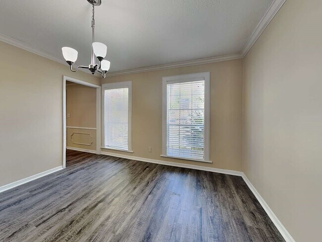 Foto del edificio - 1115 Misty Lea Ln