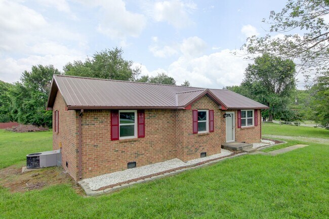 Building Photo - 729 Welsey Dr